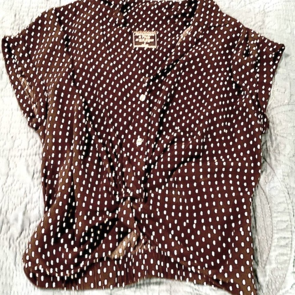 Abercrombie and Fitch tie front crop polka dot loose fitting blouse